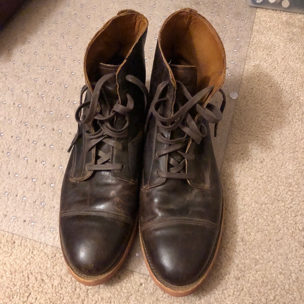 Gumlite vibram brown leather boot size 11.5